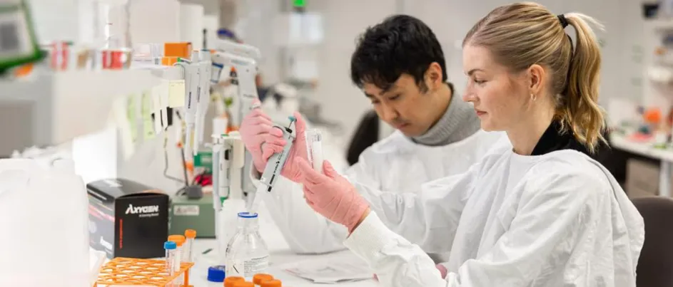 Omico scientists carry out genomic profiling of cancer tumours. Photo credit: Omico